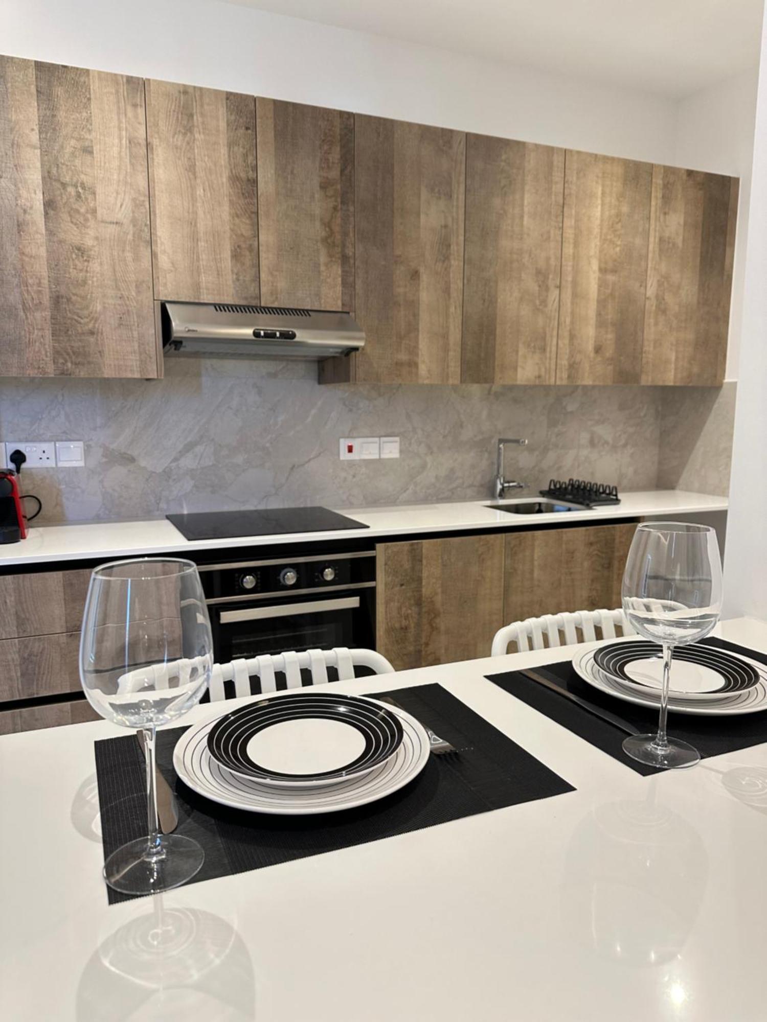 Joanna & Arya Engomi Apts Daire
