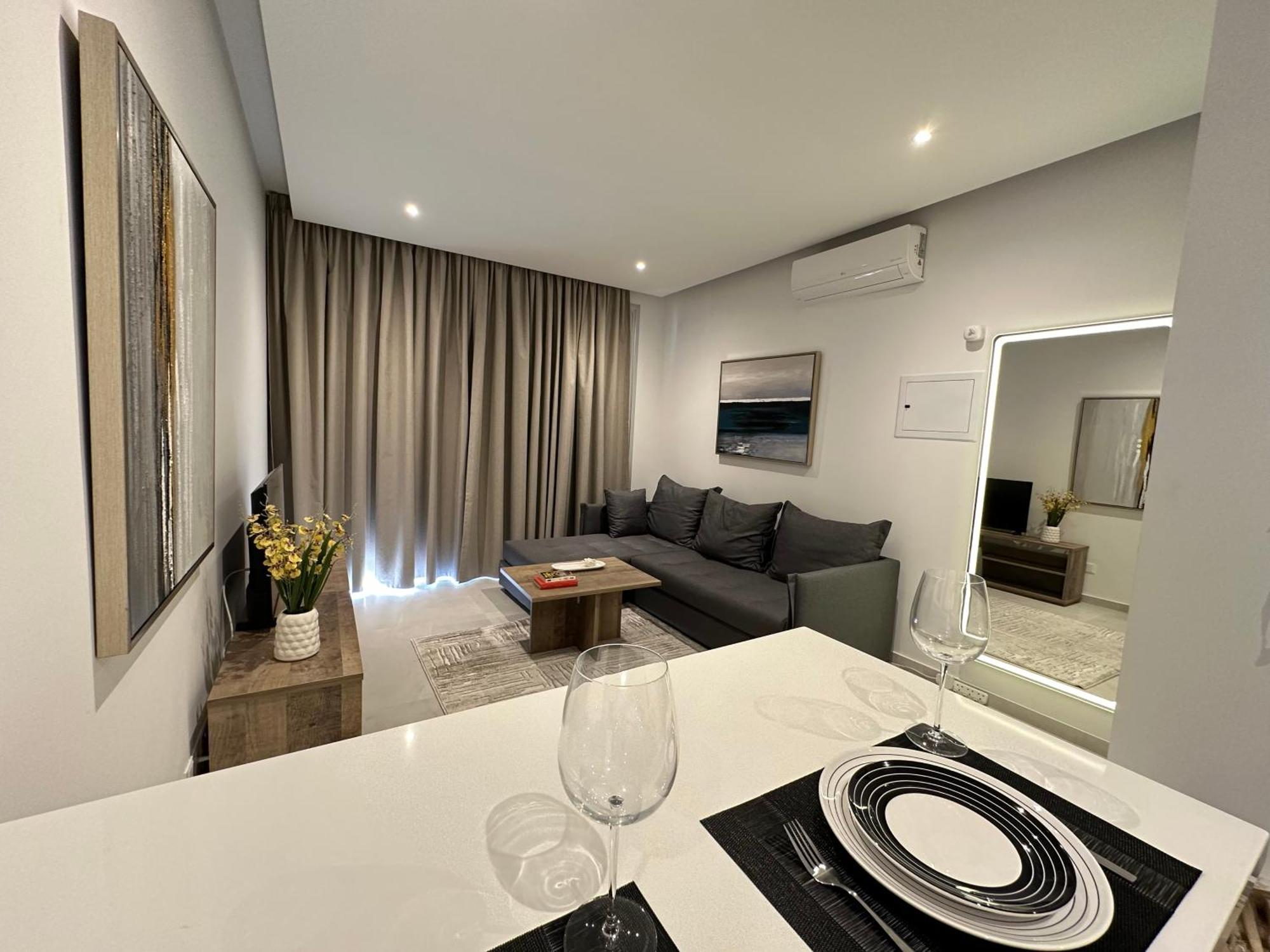 Joanna & Arya Engomi Apts * ניקוסיה